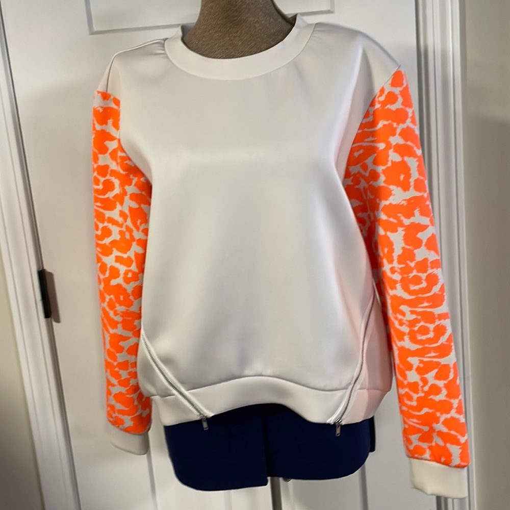 Finders Keepers Women’s Side Zipper Pullover Size S